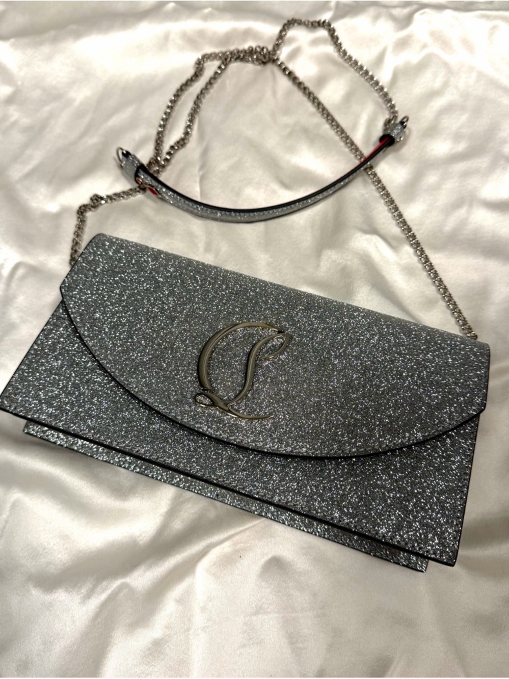 Louis Vuitton Silver Glitter Chain Clutch with LV Accent